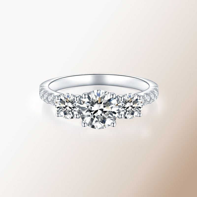 DRAORA — Classic 18K Gold Moissanite Ring for Women