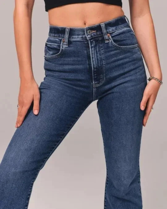 WESDEN — Women's Straight-Leg Denim Jeans with Clean Wash