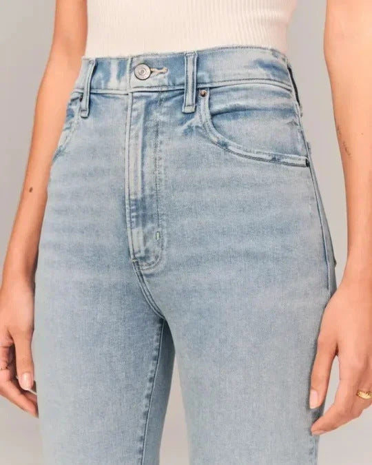 WESDEN — Women's Straight-Leg Denim Jeans with Clean Wash