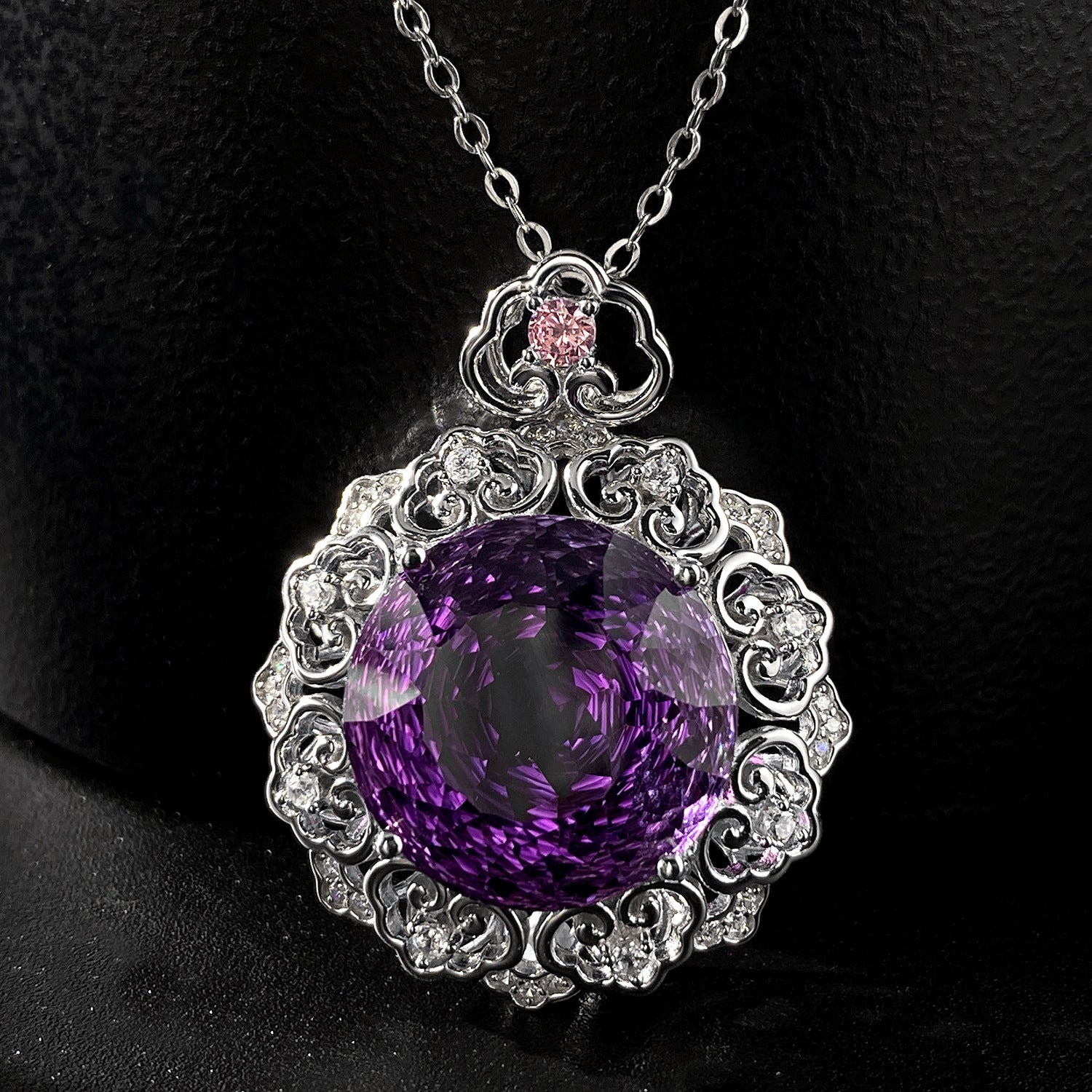 BRIXELL — Vintage Amethyst Pendant in 925 Silver with Sharp Detail