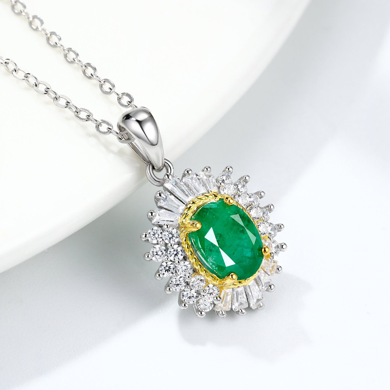 KYROR — Natural Emerald Pendant Necklace in 925 Silver