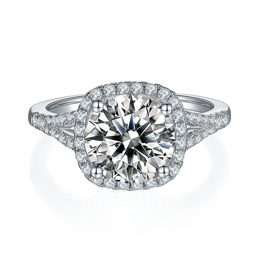 RENAN — White Gold Moissanite Ring in 925 Silver with Sharp Detail