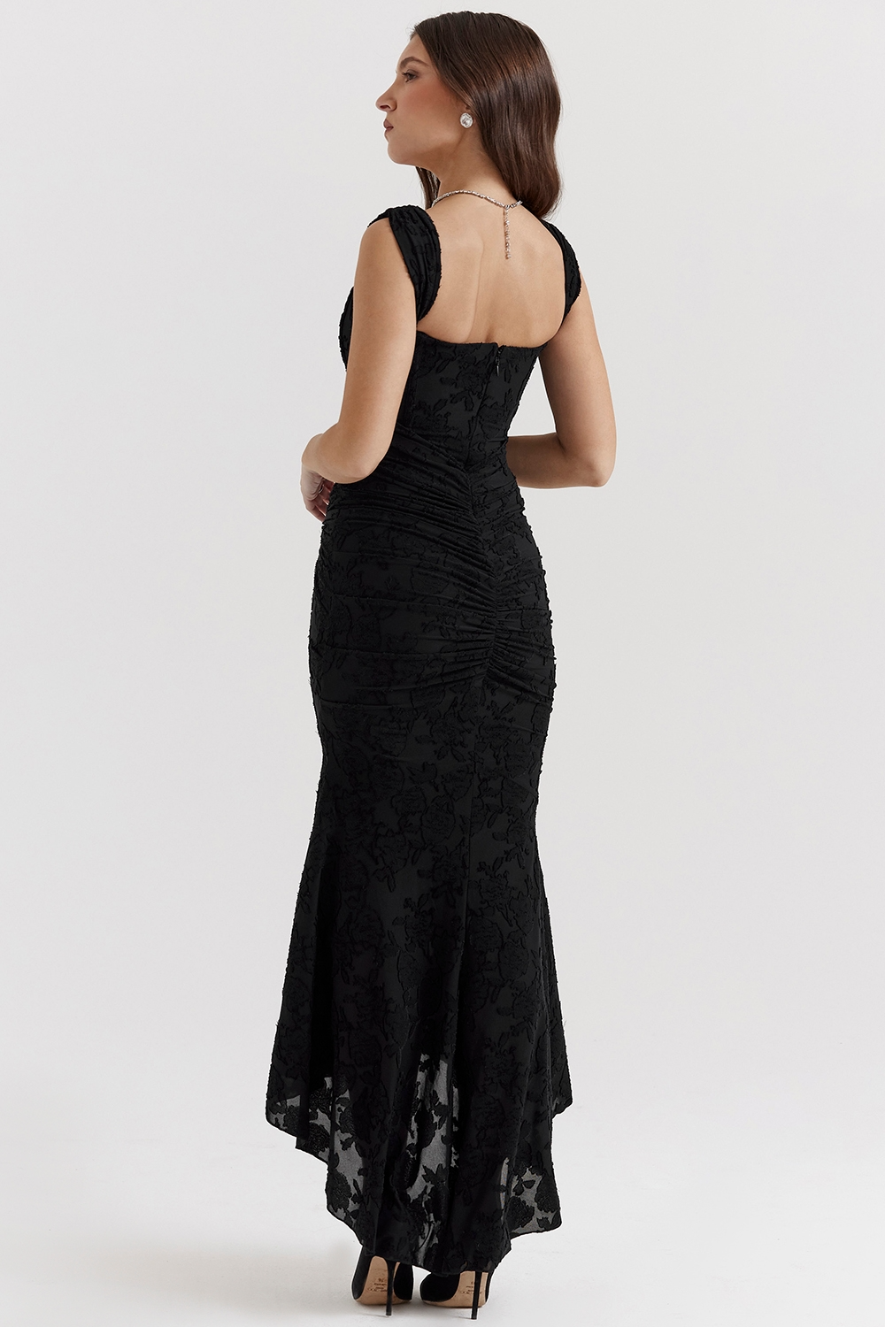 EVONN — Sculpted Midi Dress for Elegant Occasionwear