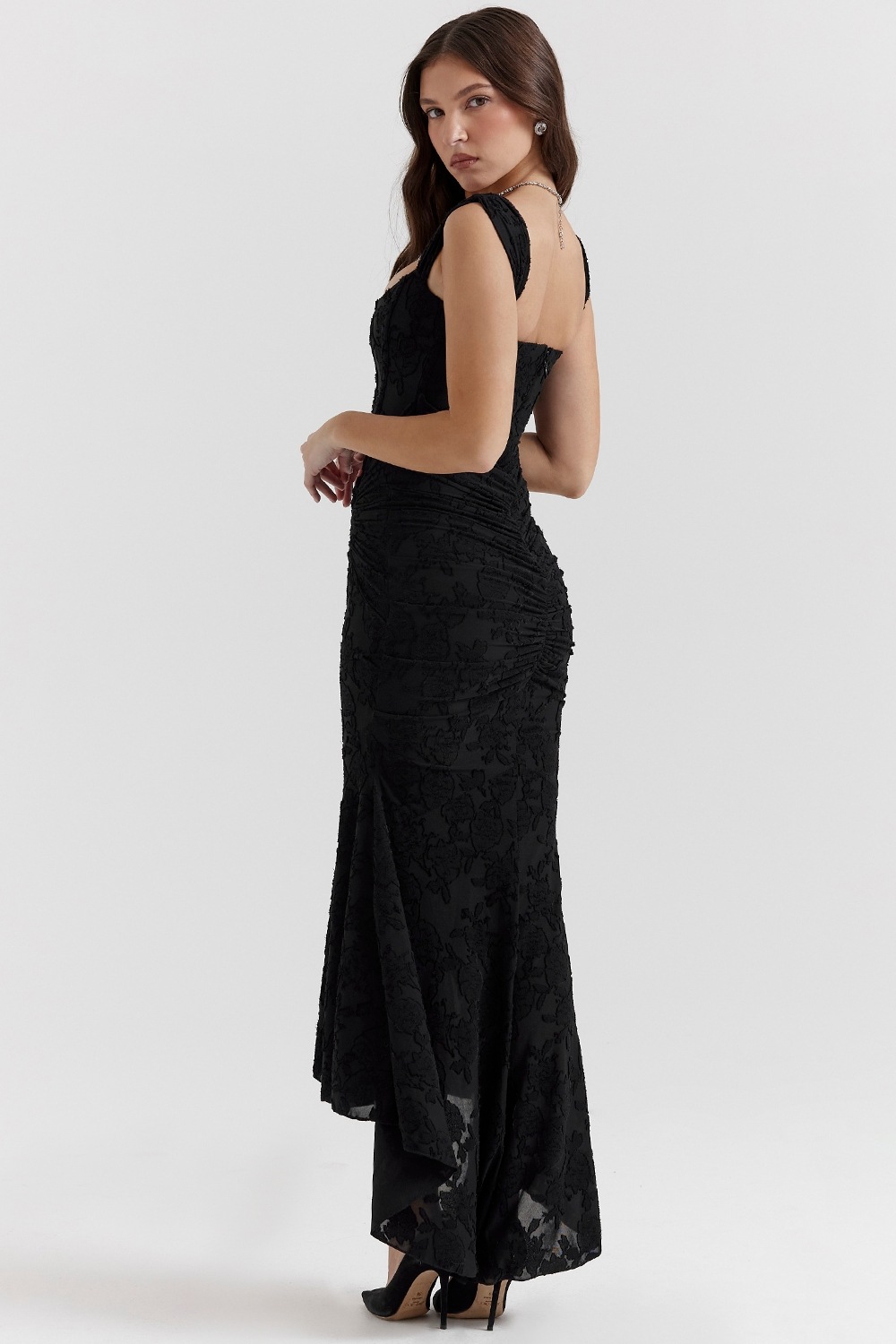 EVONN — Sculpted Midi Dress for Elegant Occasionwear